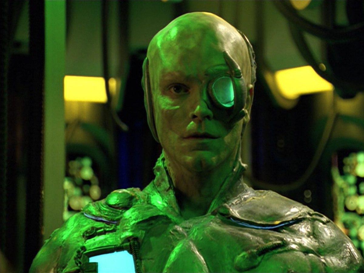 extant_StarTrek_VOY_5x02-Drone_01910.jpg