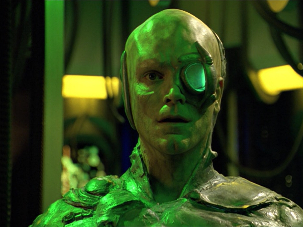 extant_StarTrek_VOY_5x02-Drone_01914.jpg