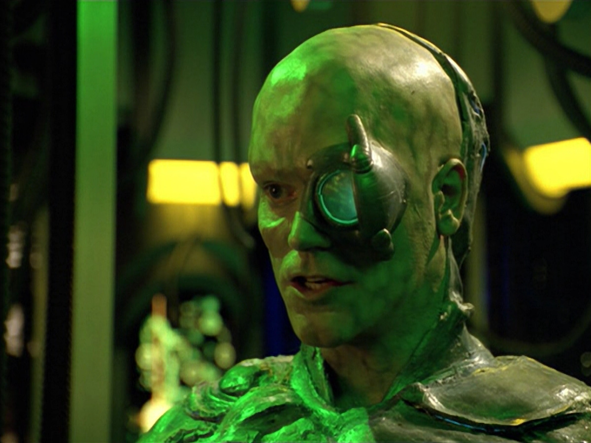 extant_StarTrek_VOY_5x02-Drone_01935.jpg