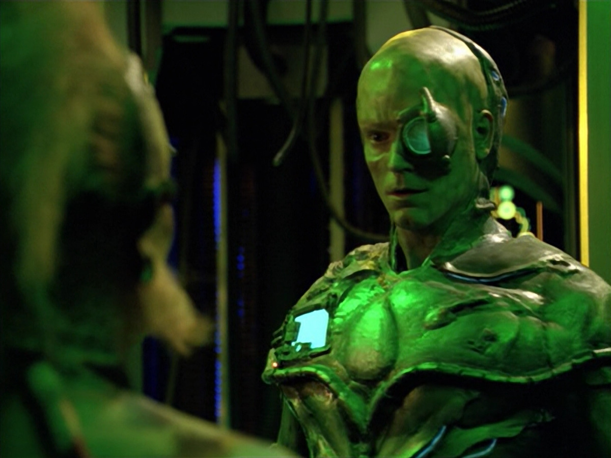 extant_StarTrek_VOY_5x02-Drone_01964.jpg