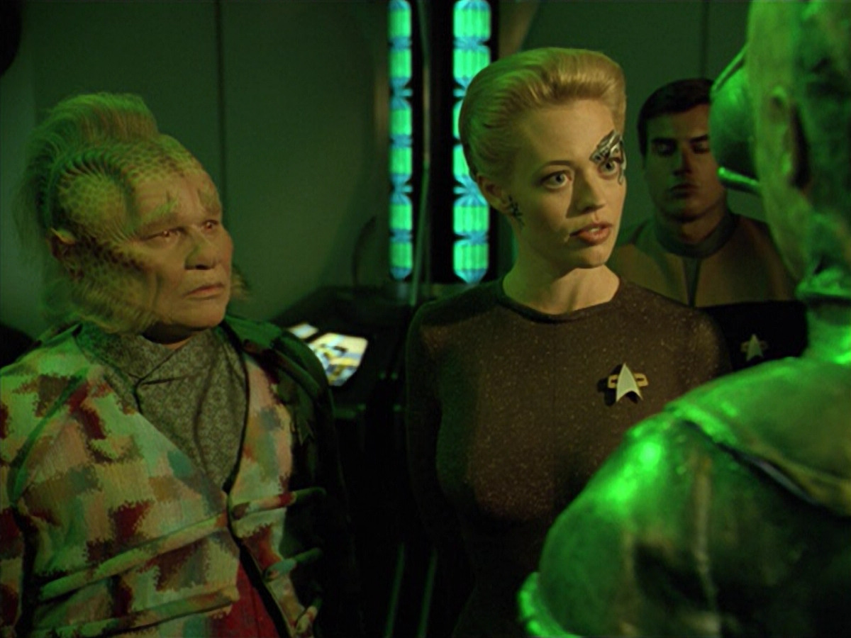 extant_StarTrek_VOY_5x02-Drone_01977.jpg