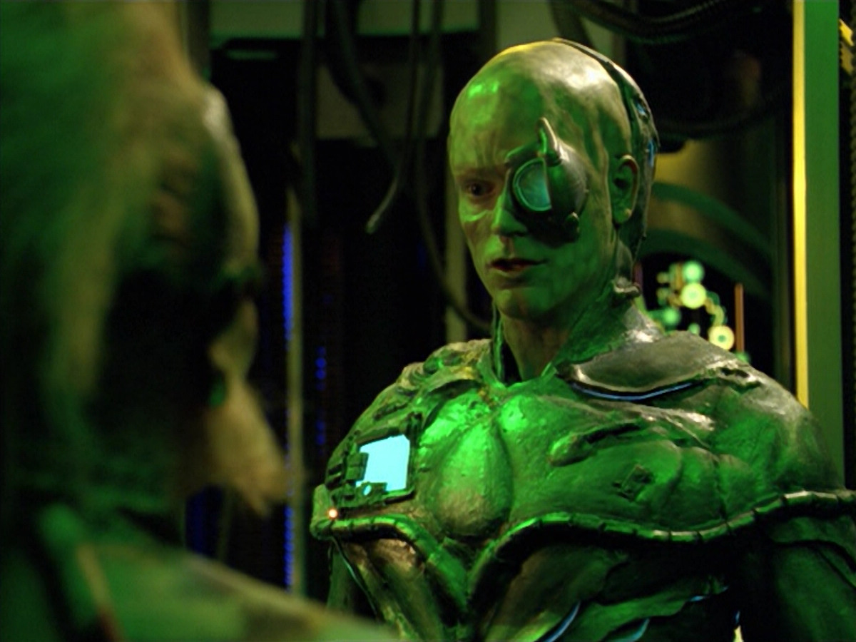 extant_StarTrek_VOY_5x02-Drone_01987.jpg