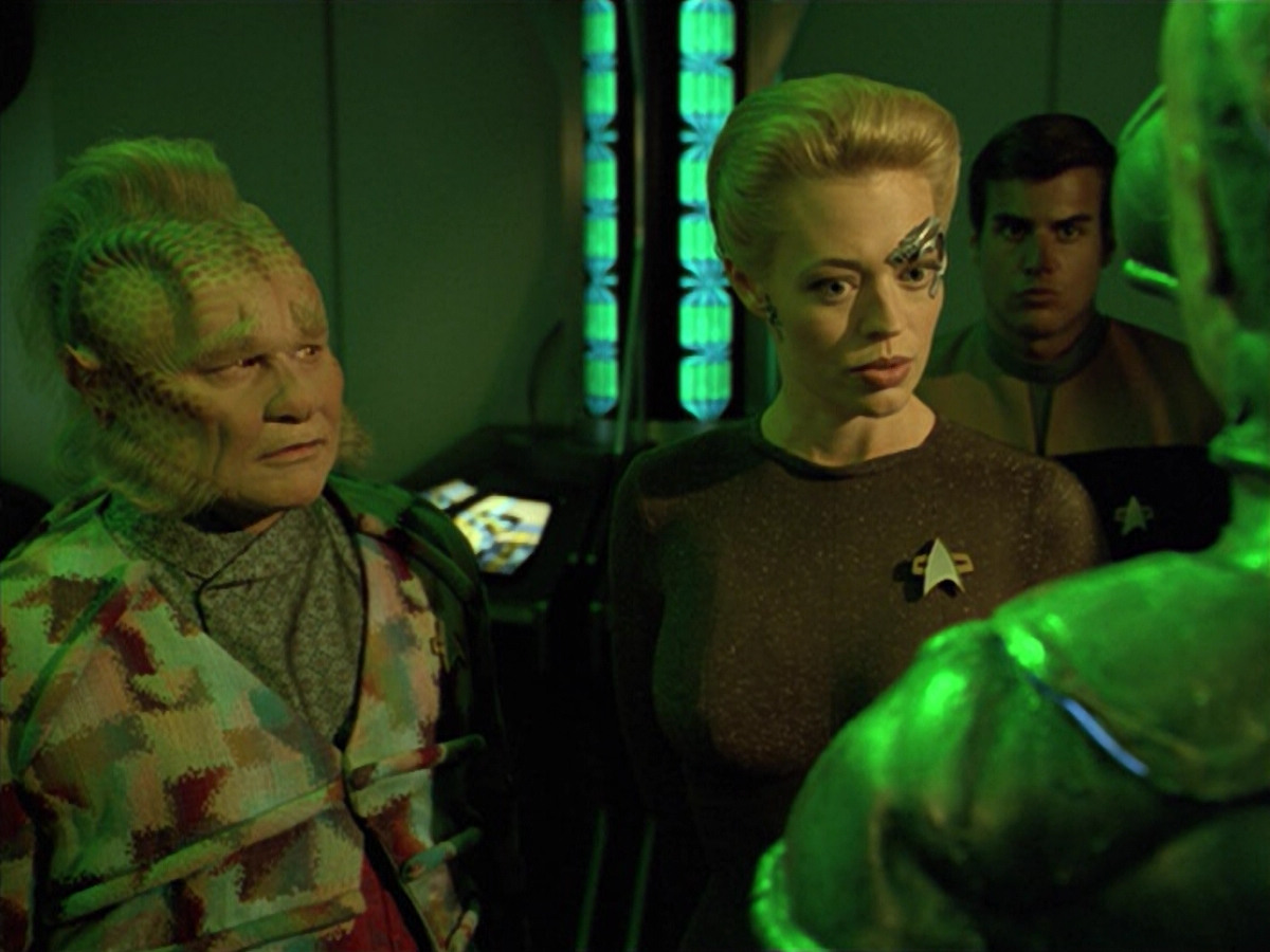 extant_StarTrek_VOY_5x02-Drone_02005.jpg