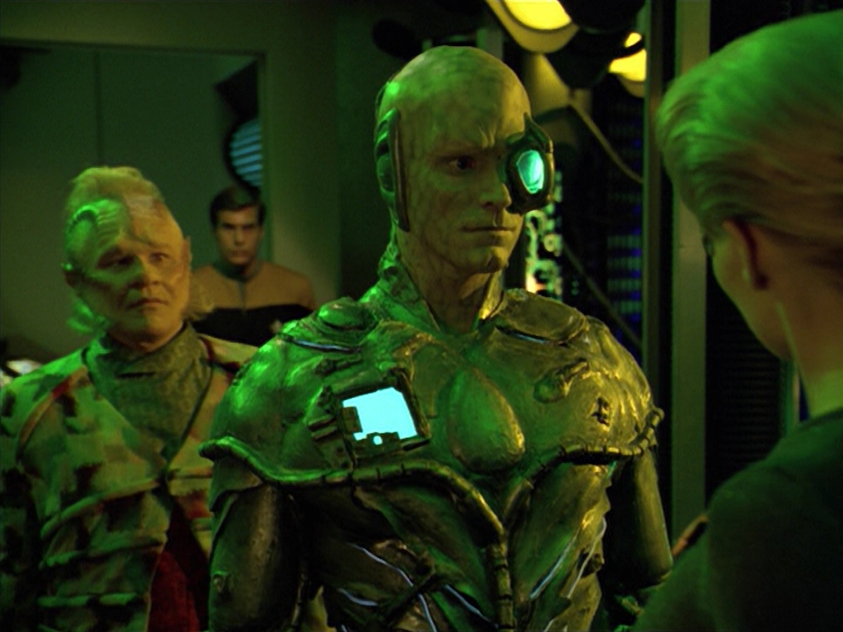 extant_StarTrek_VOY_5x02-Drone_02032.jpg