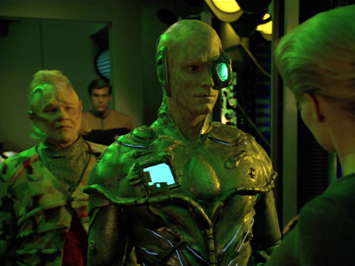 extant_StarTrek_VOY_5x02-Drone_02033.jpg
