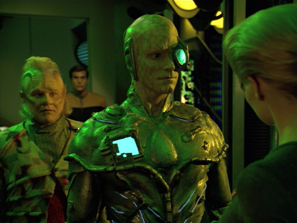 extant_StarTrek_VOY_5x02-Drone_02046.jpg