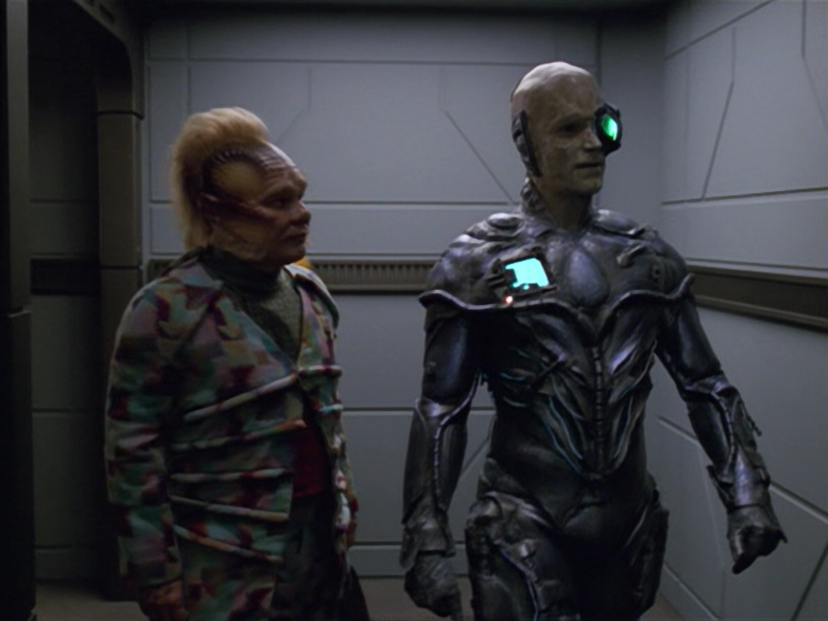 extant_StarTrek_VOY_5x02-Drone_02056.jpg