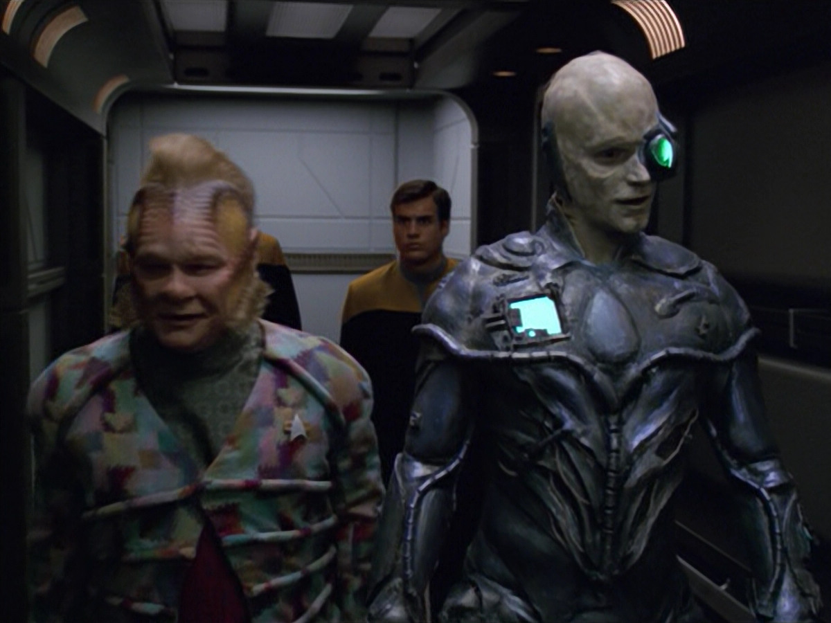 extant_StarTrek_VOY_5x02-Drone_02063.jpg