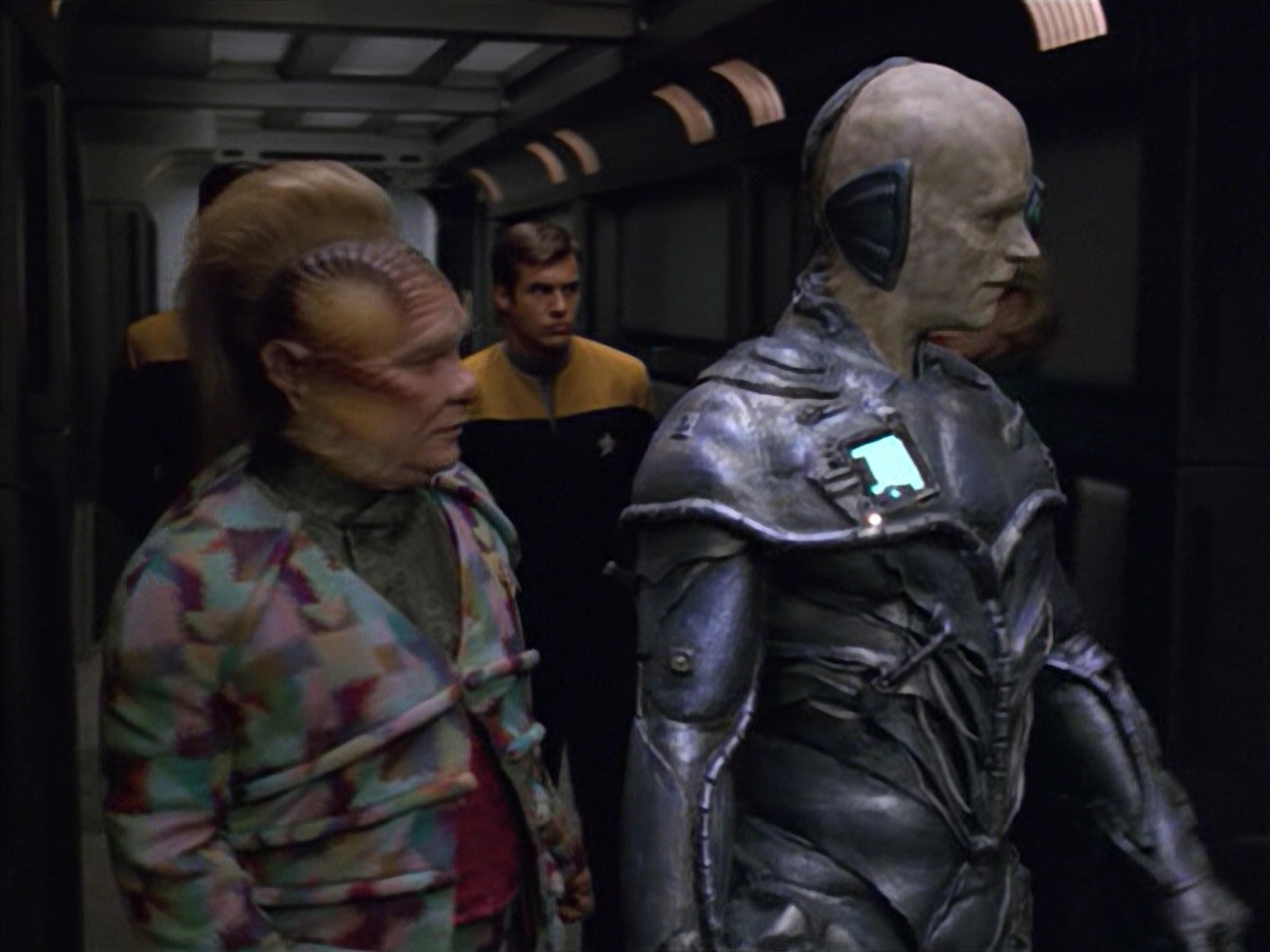 extant_StarTrek_VOY_5x02-Drone_02075.jpg