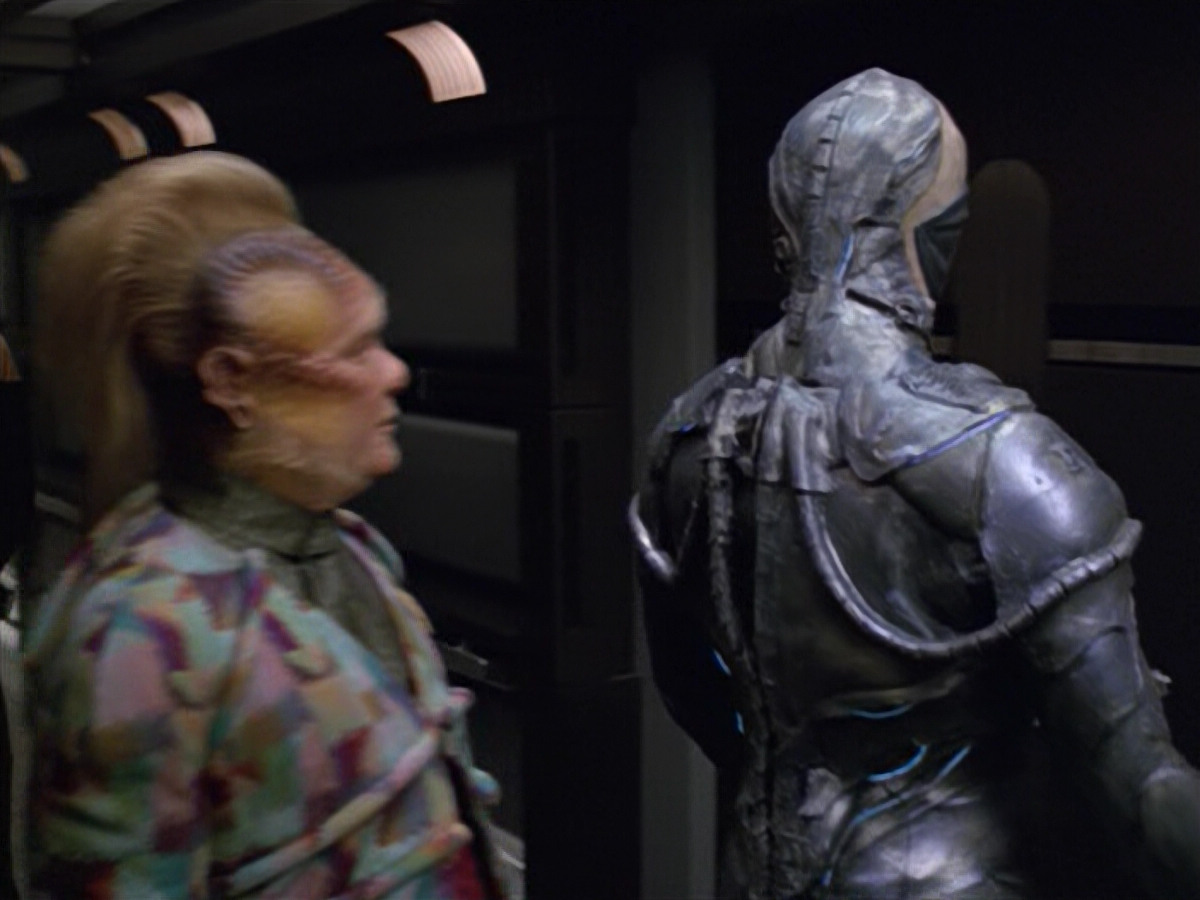 extant_StarTrek_VOY_5x02-Drone_02077.jpg