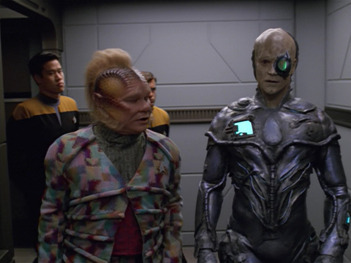 extant_StarTrek_VOY_5x02-Drone_02082.jpg