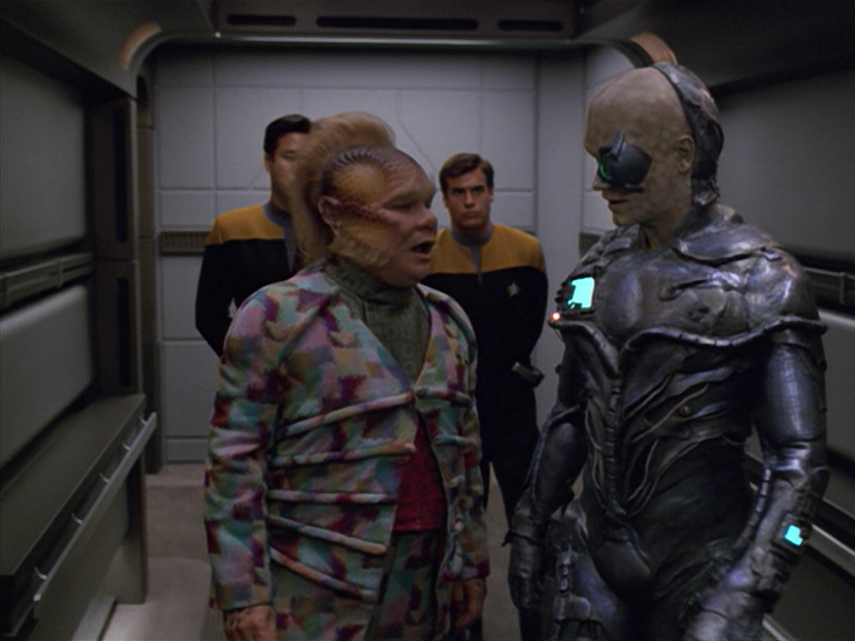 extant_StarTrek_VOY_5x02-Drone_02087.jpg