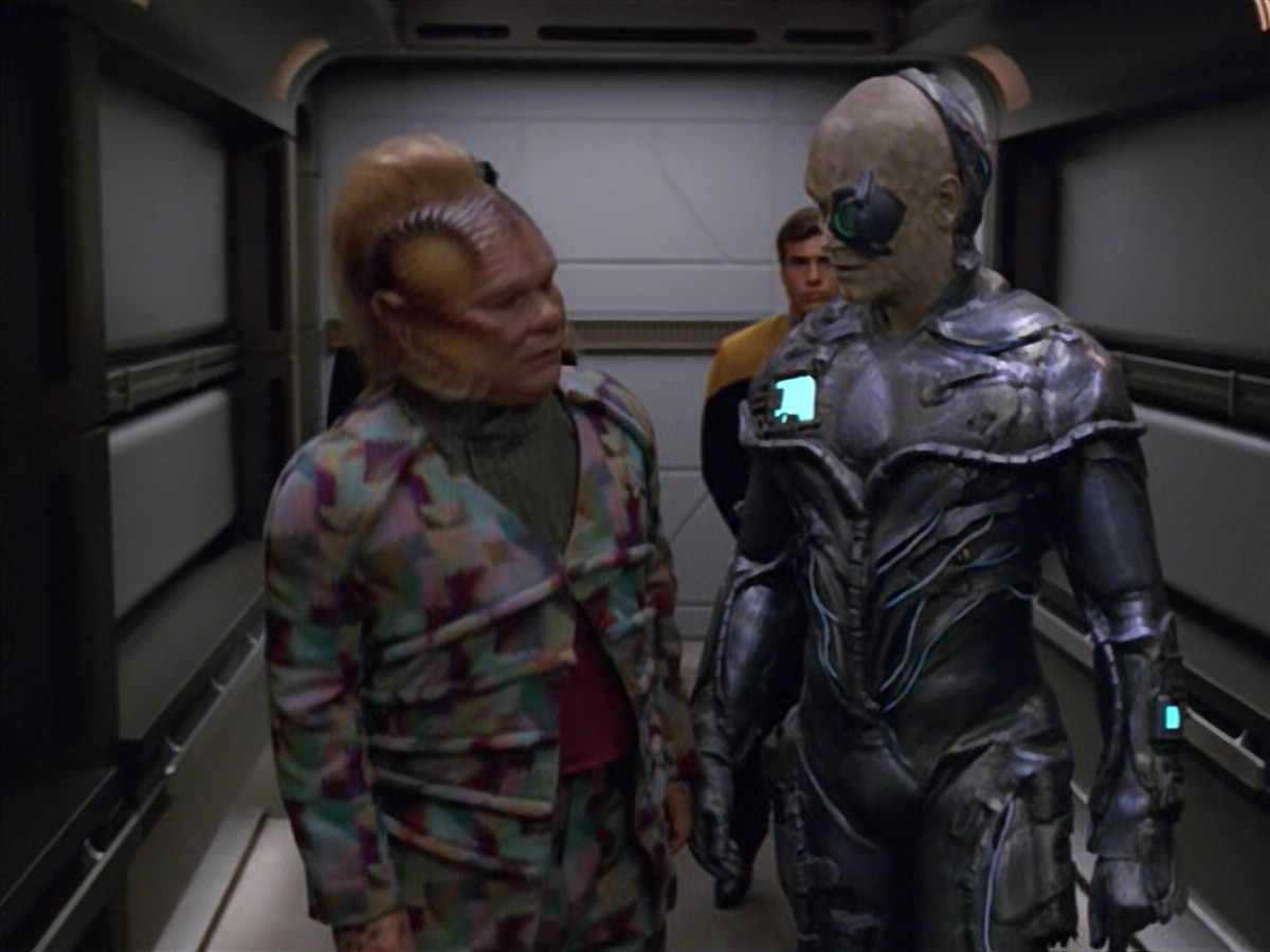 extant_StarTrek_VOY_5x02-Drone_02088.jpg