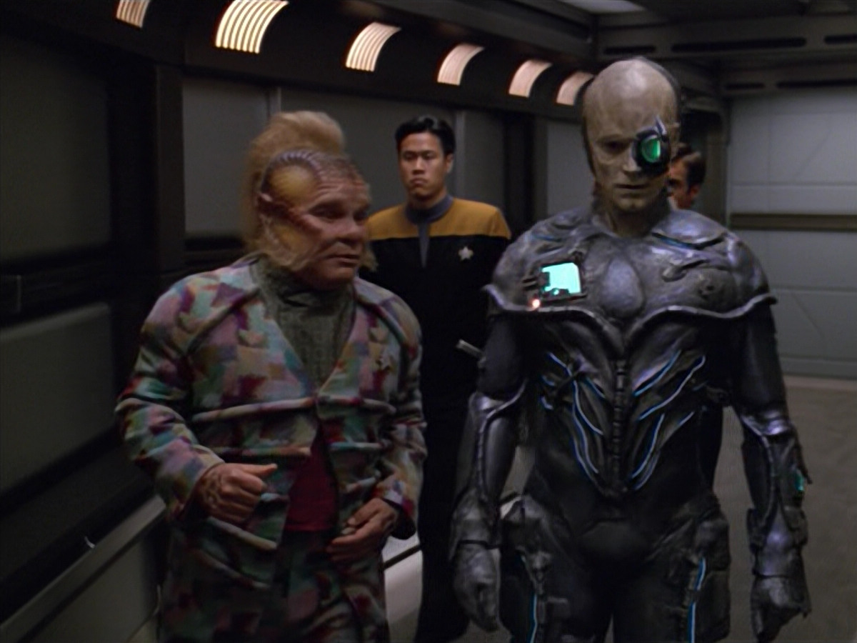 extant_StarTrek_VOY_5x02-Drone_02096.jpg
