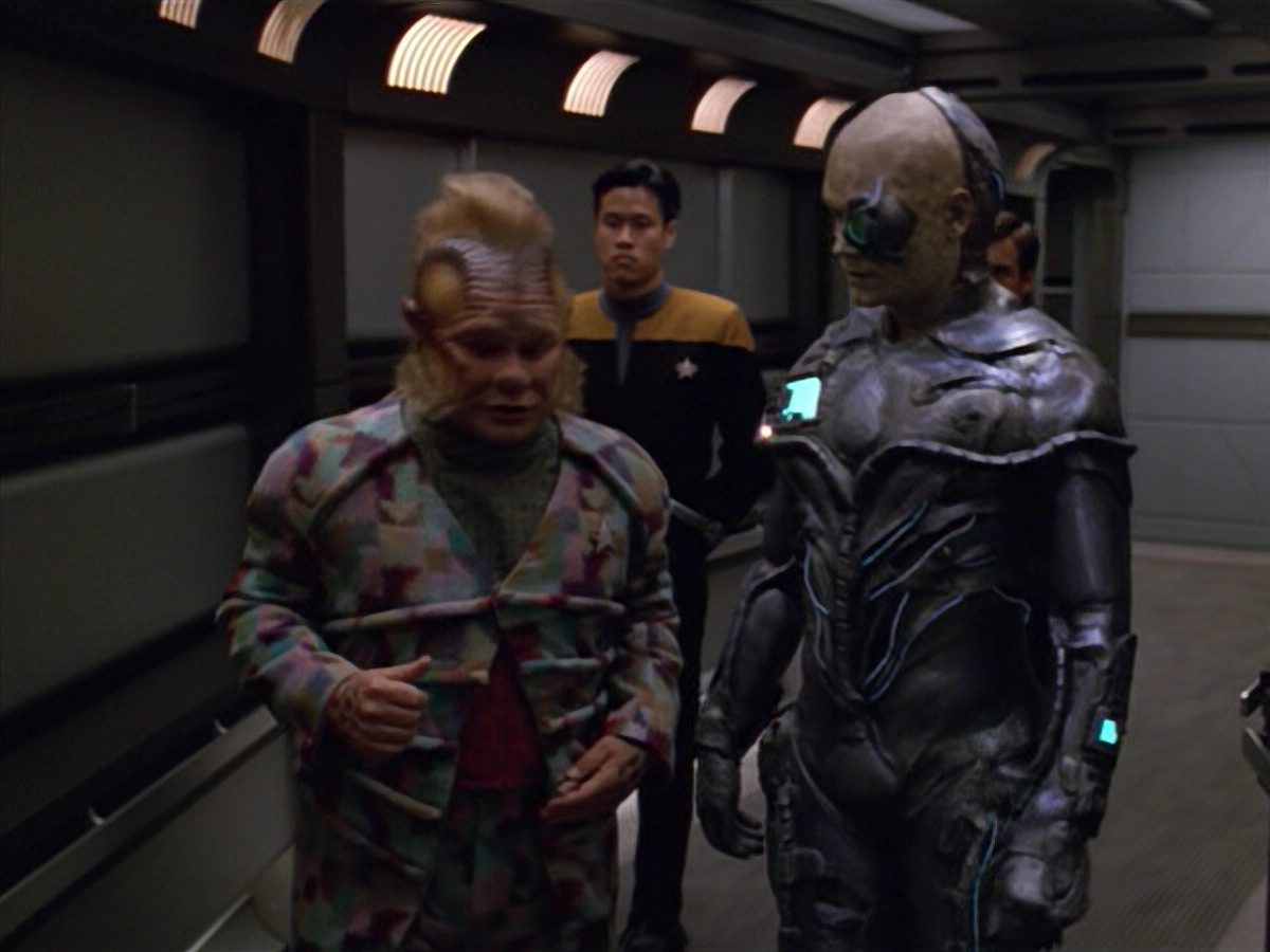 extant_StarTrek_VOY_5x02-Drone_02097.jpg