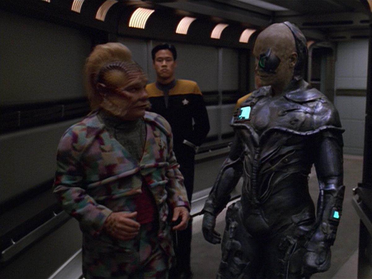 extant_StarTrek_VOY_5x02-Drone_02098.jpg