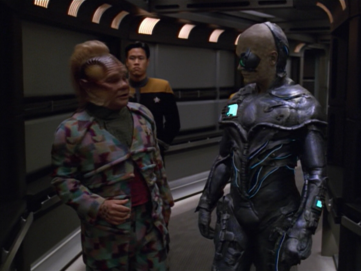extant_StarTrek_VOY_5x02-Drone_02100.jpg