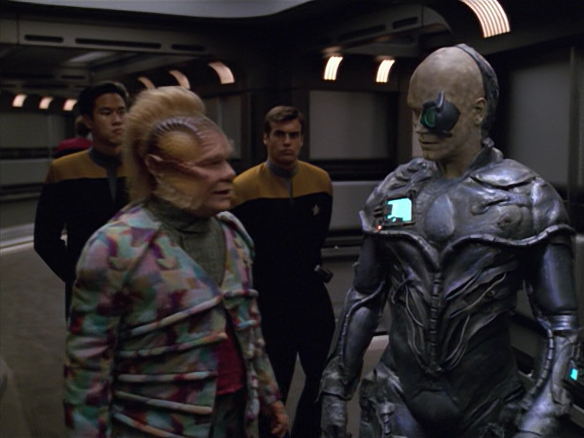 extant_StarTrek_VOY_5x02-Drone_02117.jpg