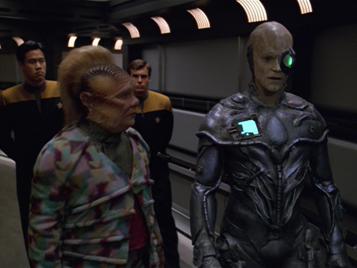 extant_StarTrek_VOY_5x02-Drone_02123.jpg
