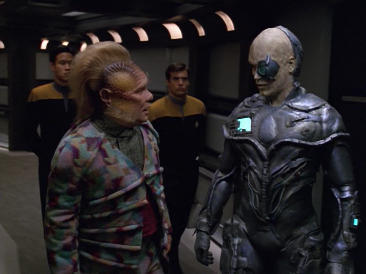 extant_StarTrek_VOY_5x02-Drone_02127.jpg