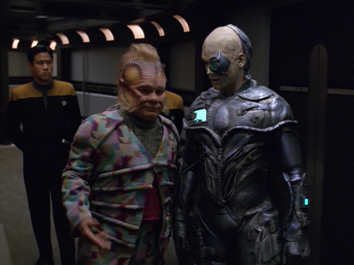 extant_StarTrek_VOY_5x02-Drone_02128.jpg