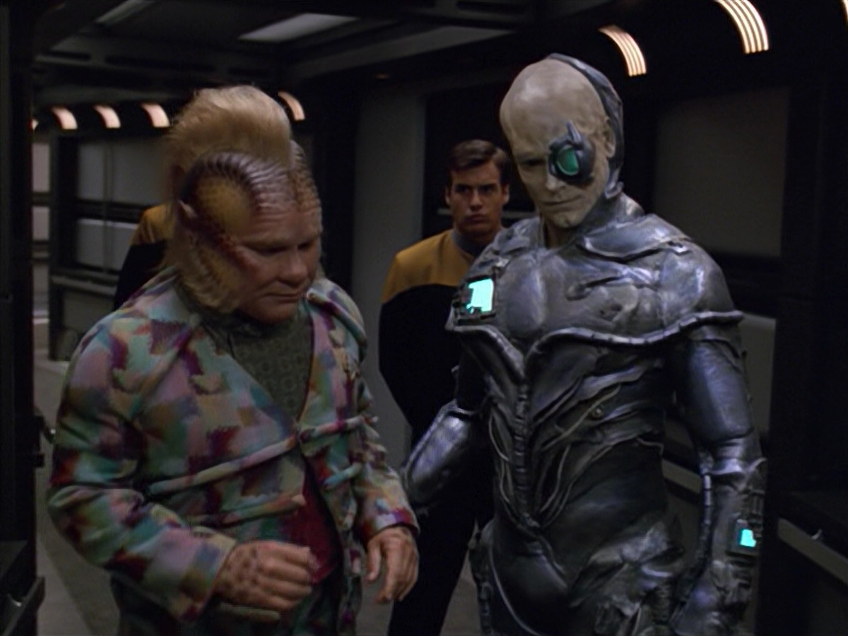 extant_StarTrek_VOY_5x02-Drone_02146.jpg