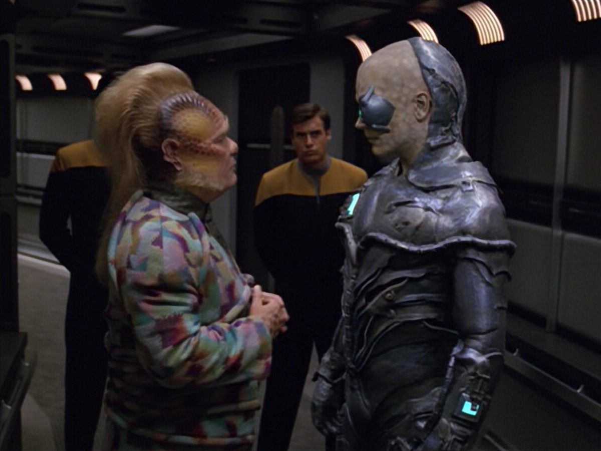 extant_StarTrek_VOY_5x02-Drone_02151.jpg