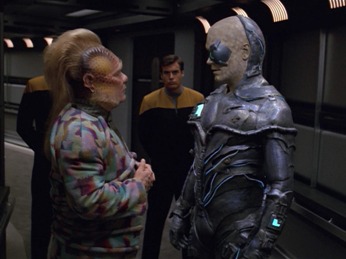 extant_StarTrek_VOY_5x02-Drone_02154.jpg