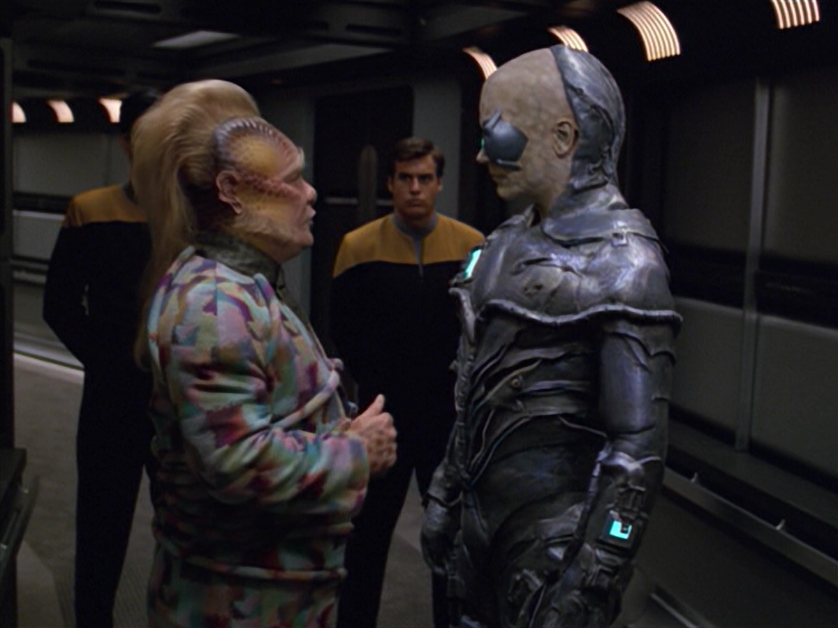 extant_StarTrek_VOY_5x02-Drone_02170.jpg