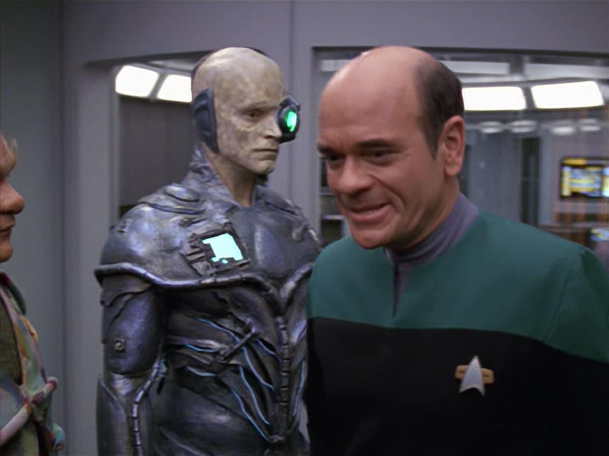extant_StarTrek_VOY_5x02-Drone_02195.jpg