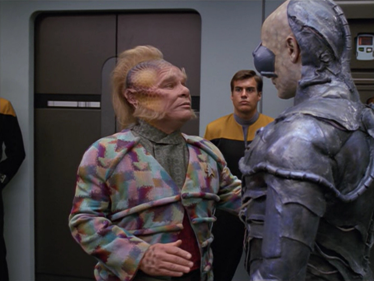 extant_StarTrek_VOY_5x02-Drone_02205.jpg