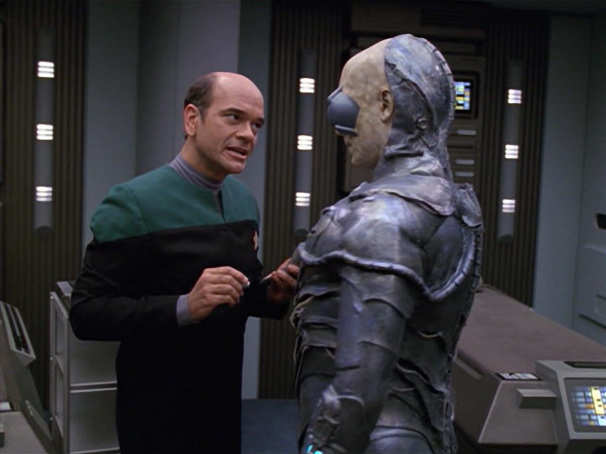 extant_StarTrek_VOY_5x02-Drone_02216.jpg