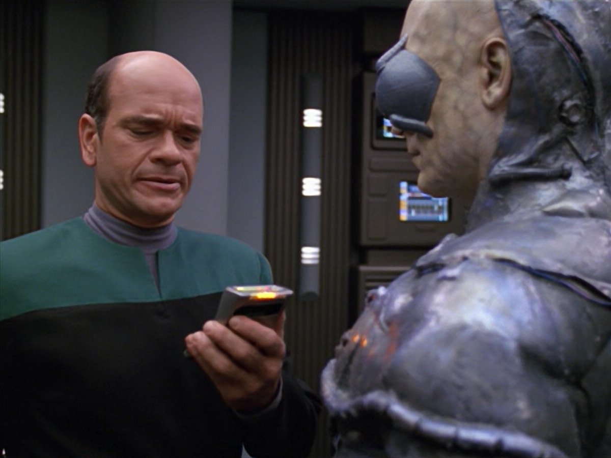 extant_StarTrek_VOY_5x02-Drone_02229.jpg