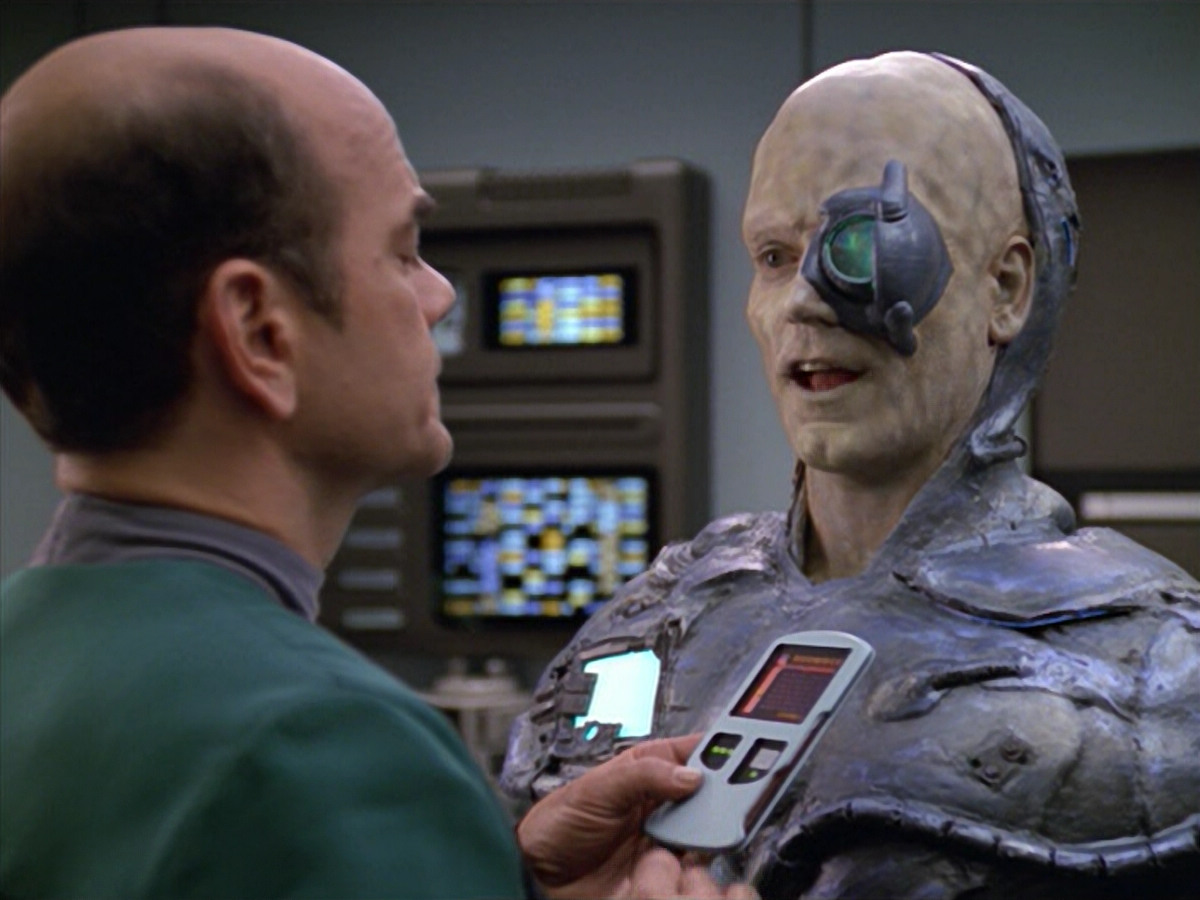 extant_StarTrek_VOY_5x02-Drone_02258.jpg