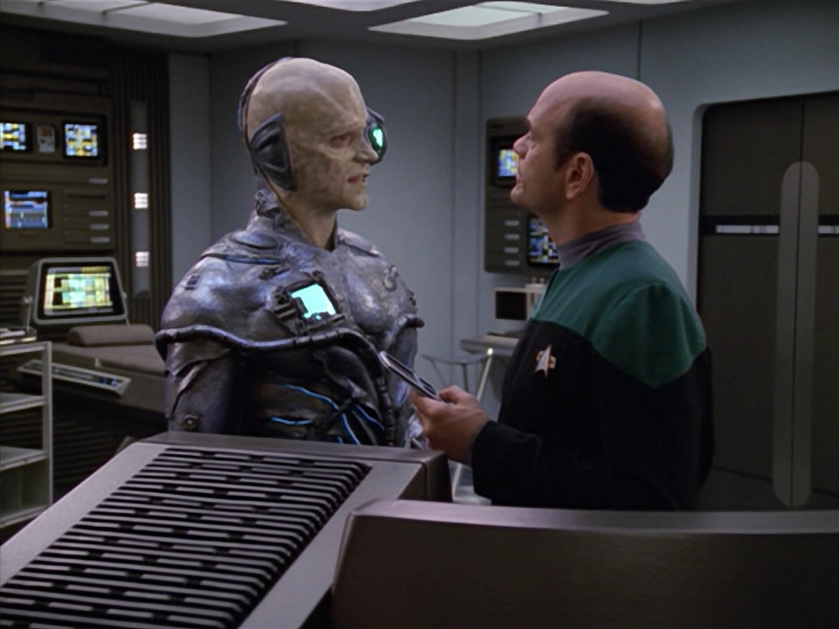 extant_StarTrek_VOY_5x02-Drone_02291.jpg