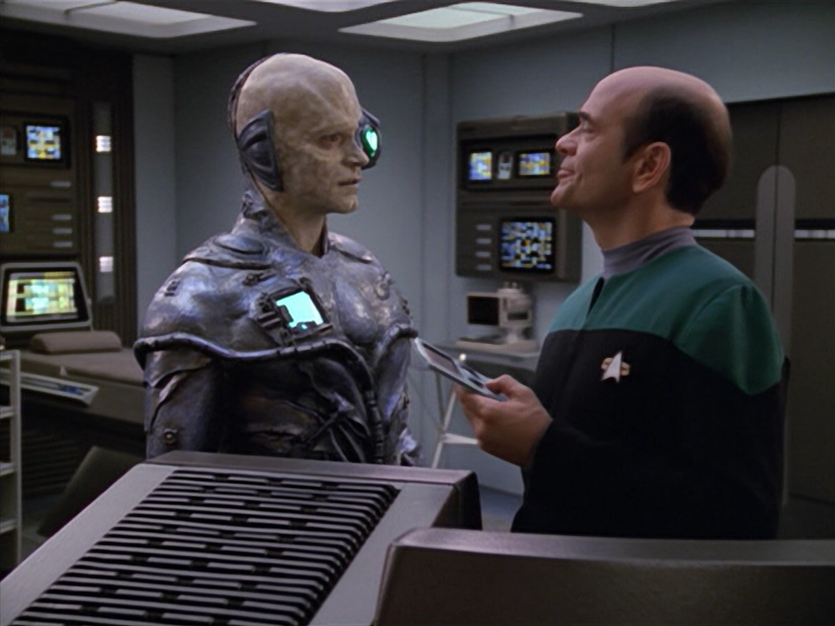 extant_StarTrek_VOY_5x02-Drone_02294.jpg