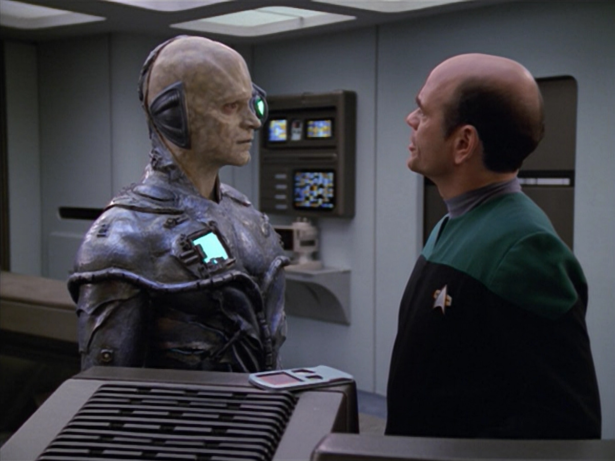 extant_StarTrek_VOY_5x02-Drone_02305.jpg
