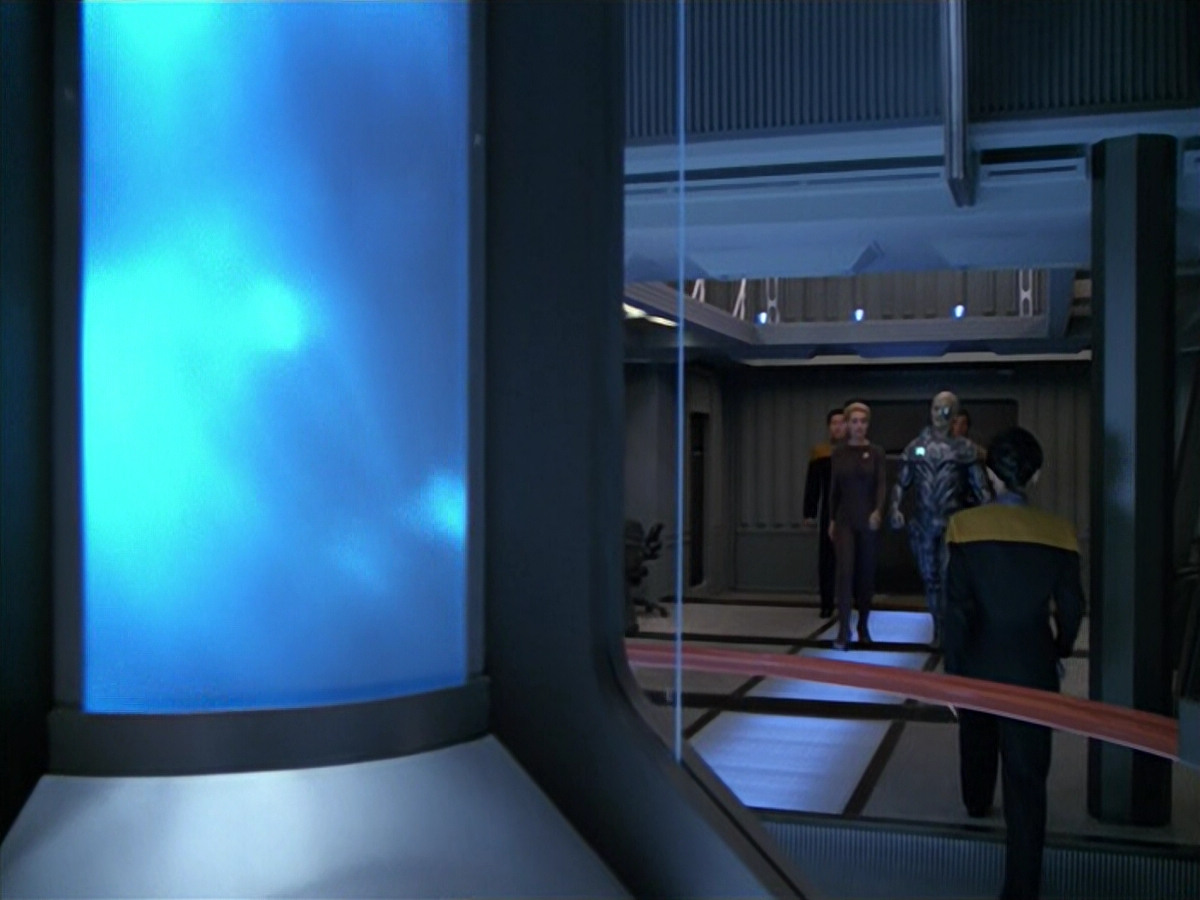 extant_StarTrek_VOY_5x02-Drone_02359.jpg