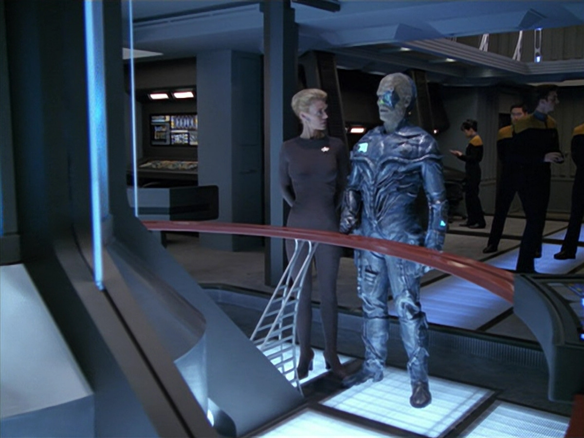 extant_StarTrek_VOY_5x02-Drone_02370.jpg