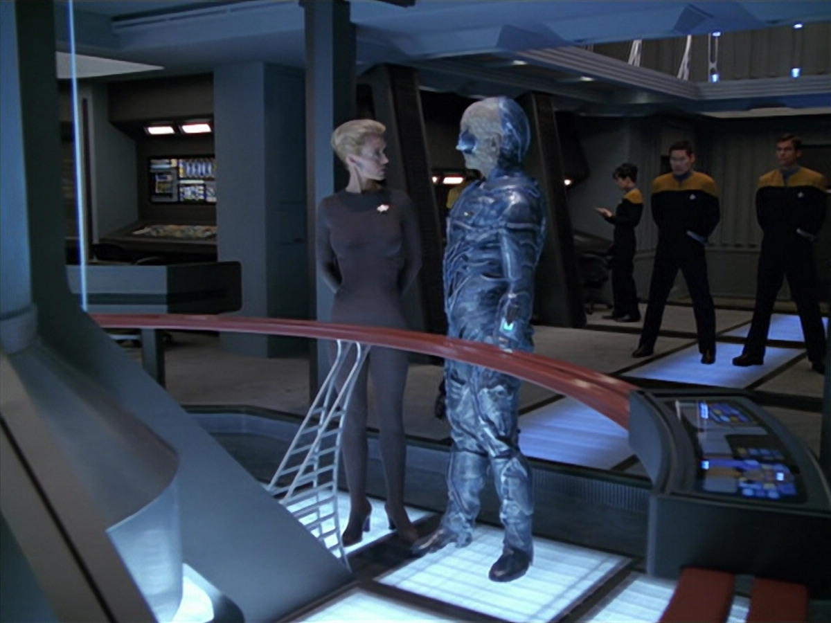 extant_StarTrek_VOY_5x02-Drone_02372.jpg
