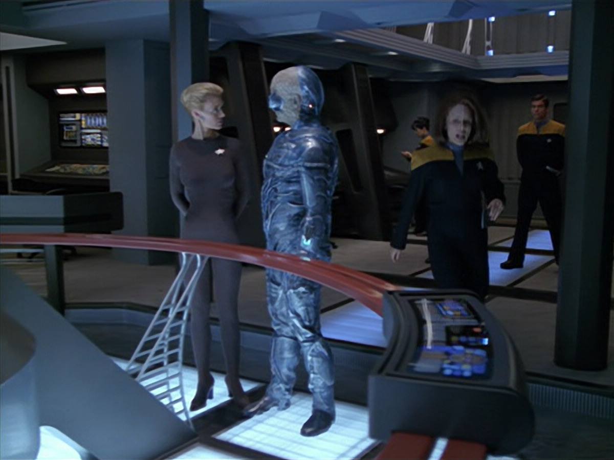 extant_StarTrek_VOY_5x02-Drone_02374.jpg