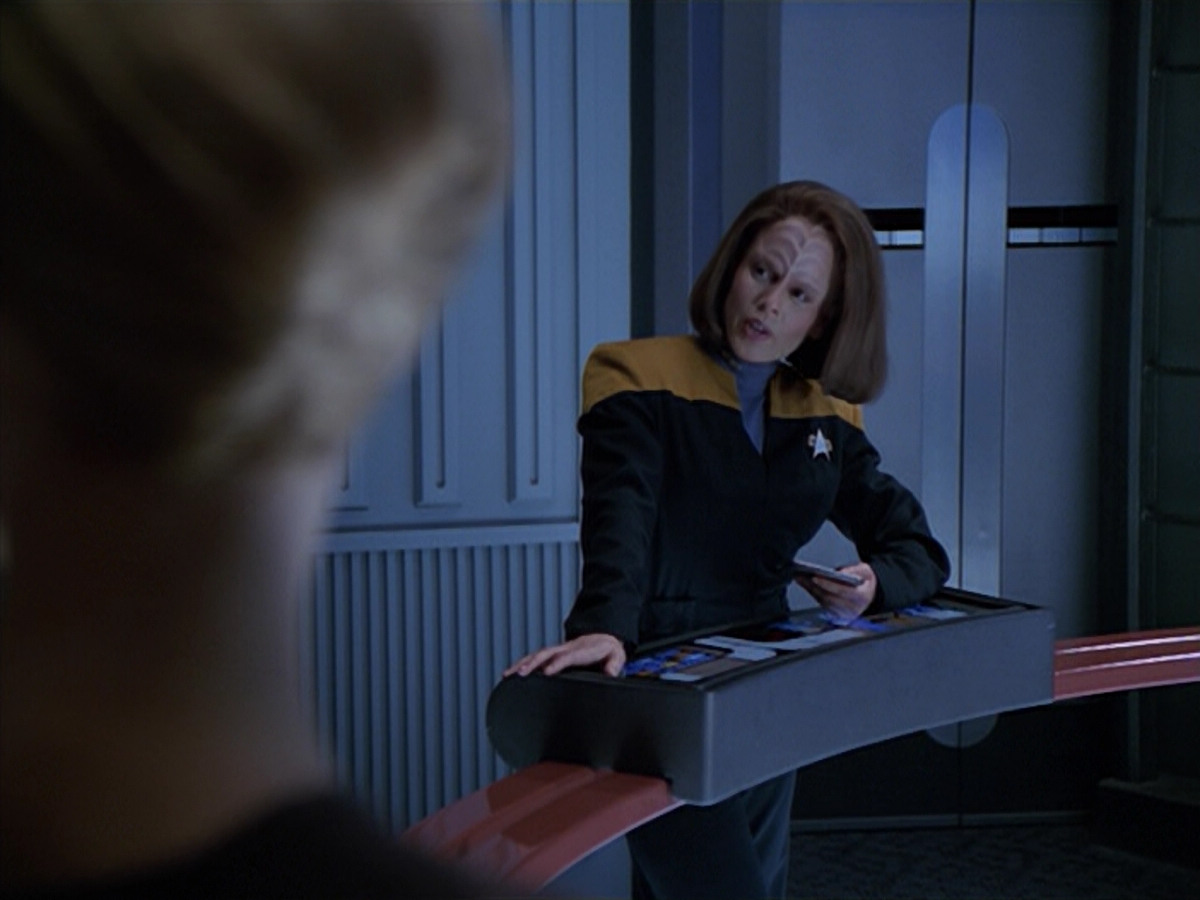 extant_StarTrek_VOY_5x02-Drone_02401.jpg