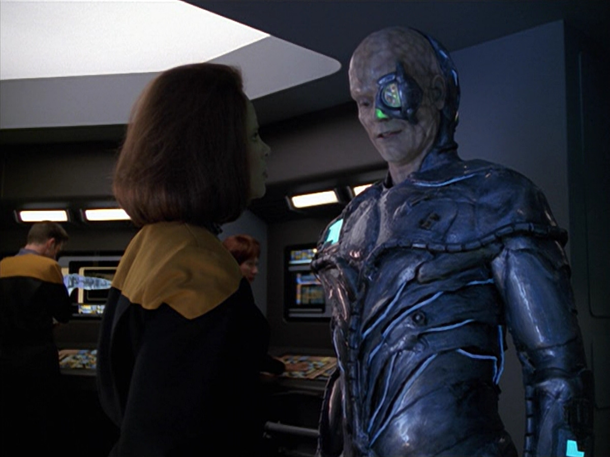 extant_StarTrek_VOY_5x02-Drone_02433.jpg