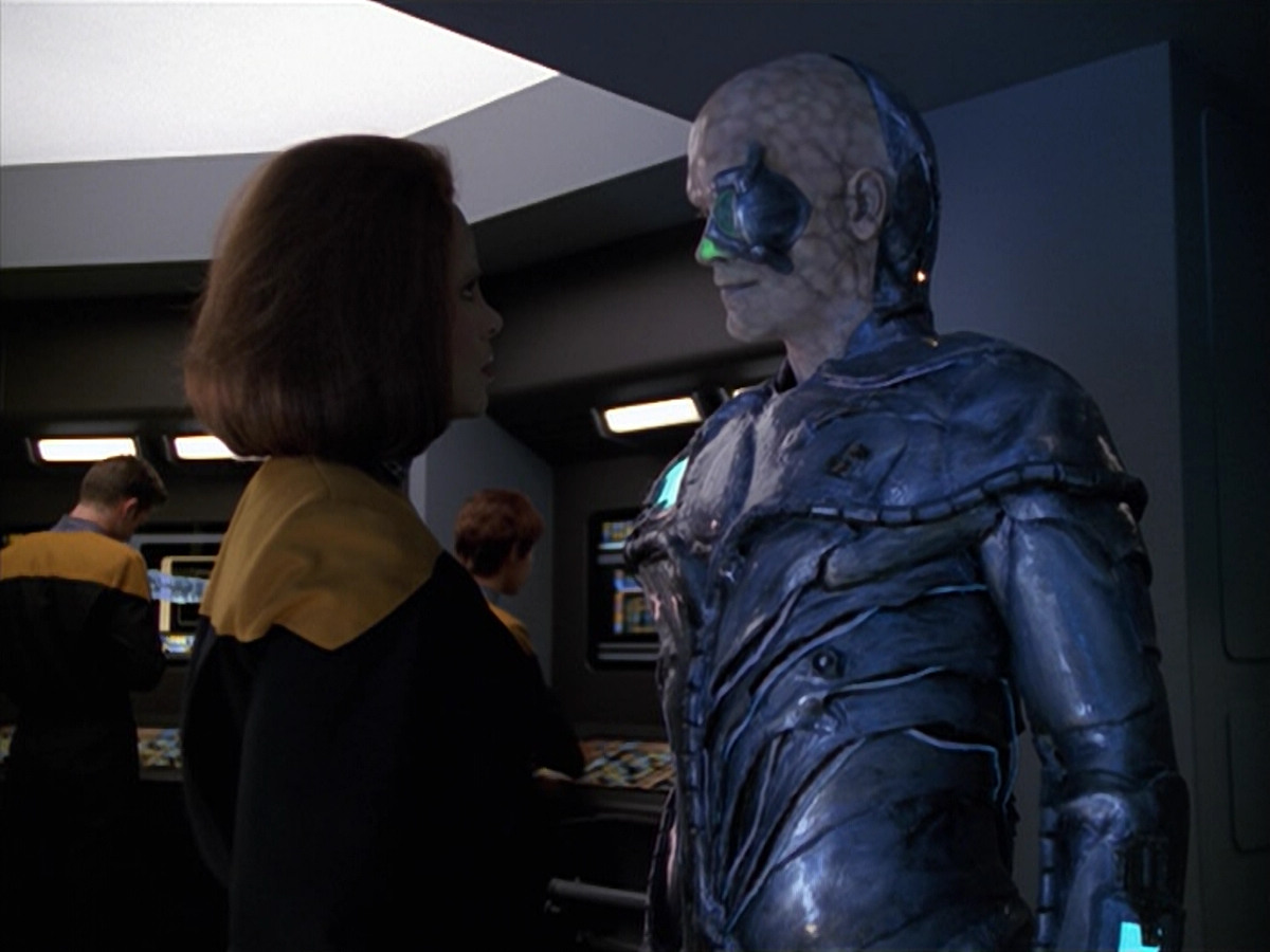 extant_StarTrek_VOY_5x02-Drone_02437.jpg