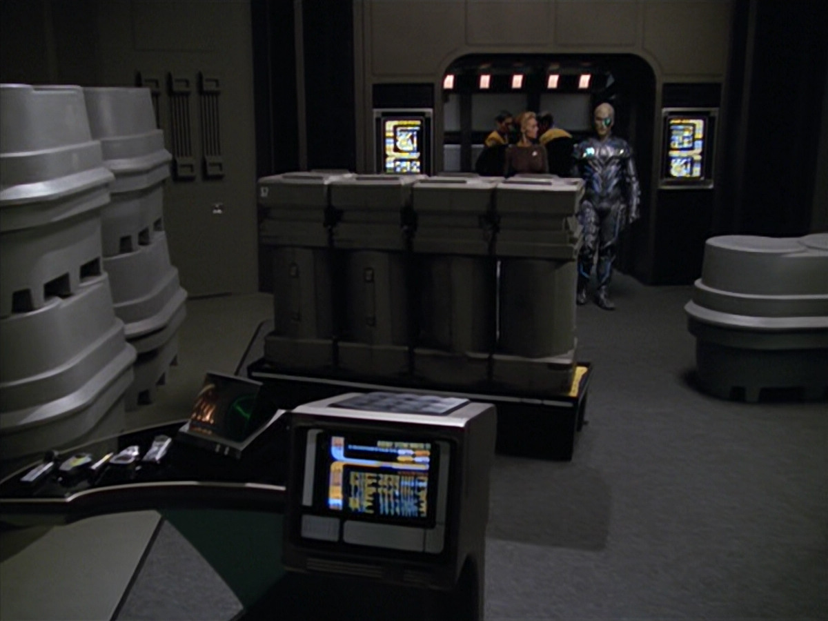 extant_StarTrek_VOY_5x02-Drone_02664.jpg