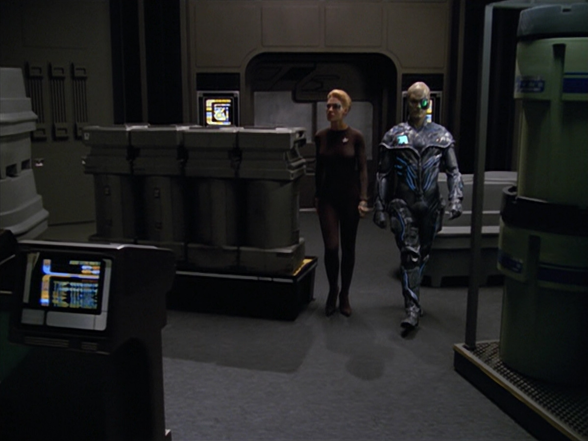 extant_StarTrek_VOY_5x02-Drone_02670.jpg