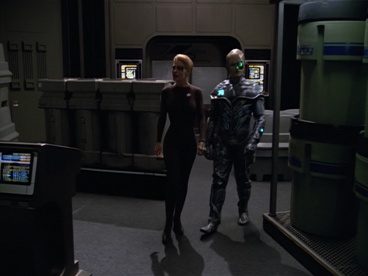 extant_StarTrek_VOY_5x02-Drone_02672.jpg