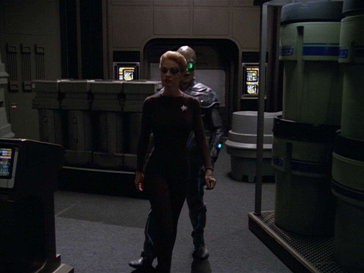 extant_StarTrek_VOY_5x02-Drone_02674.jpg