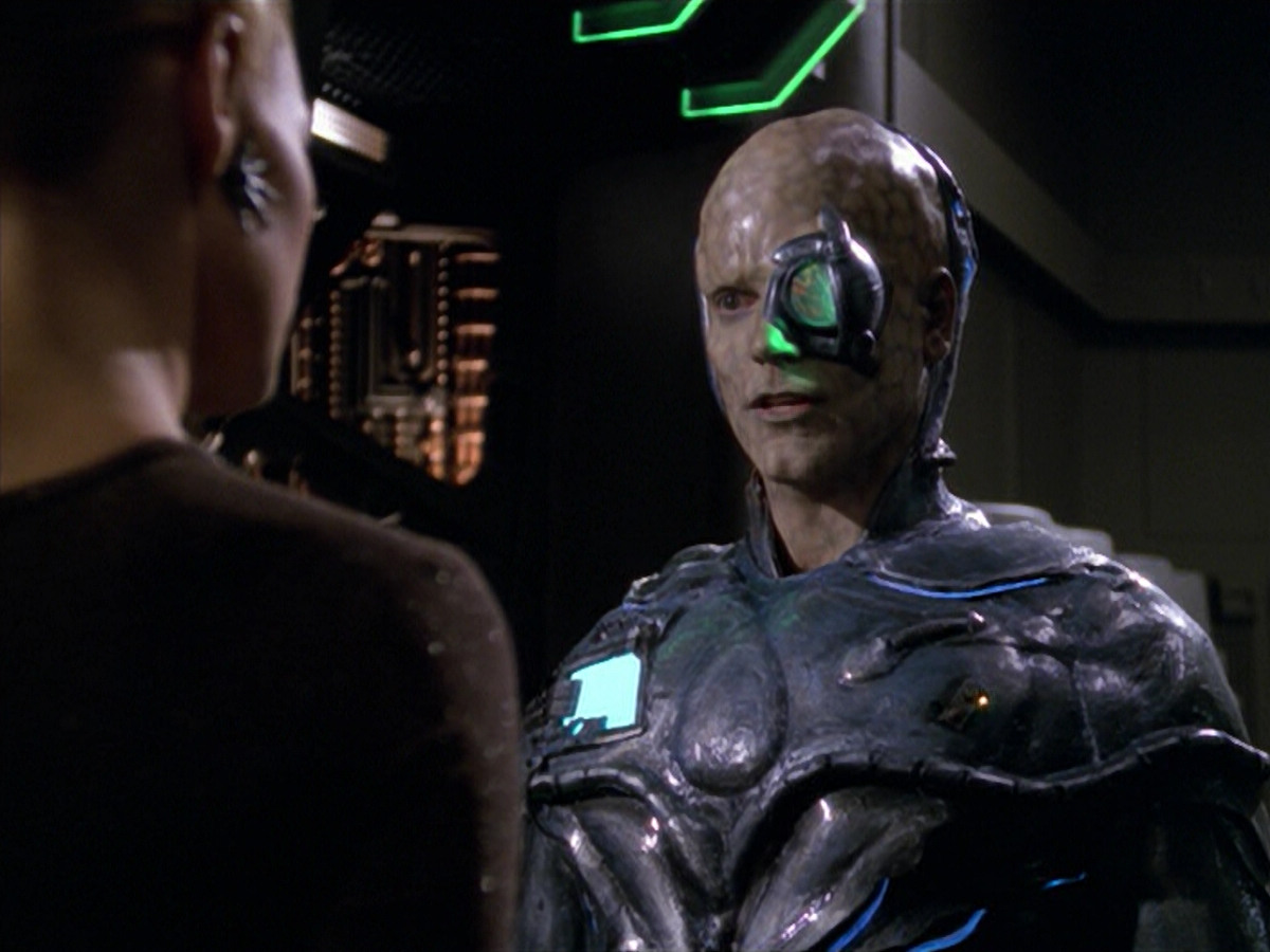 extant_StarTrek_VOY_5x02-Drone_02726.jpg