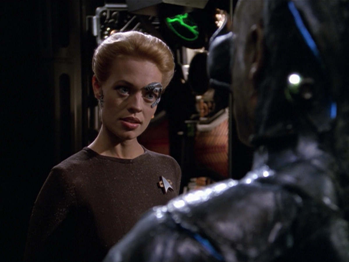 extant_StarTrek_VOY_5x02-Drone_02730.jpg